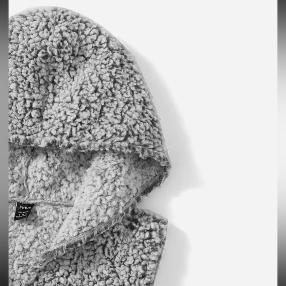 SHEIN Sherpa Hooded Vest - Picture 3 of 3